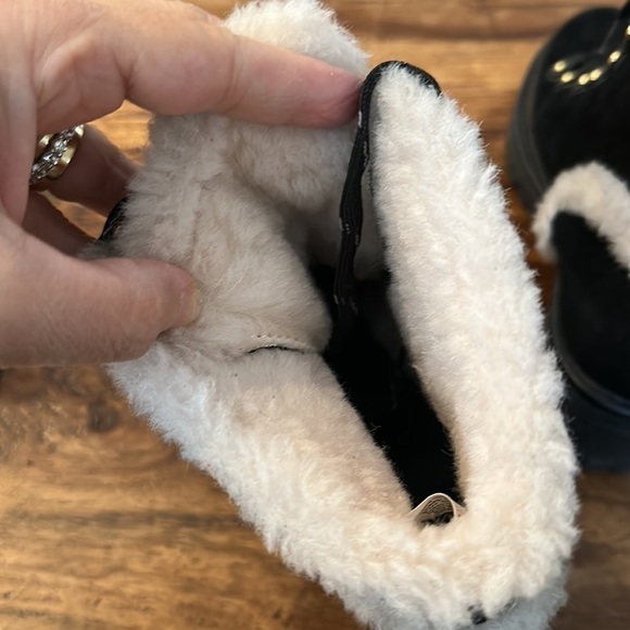 Tory Burch Cooper Suede and Sheep Fur Black Boot Sz8 - Picture 11 of 15